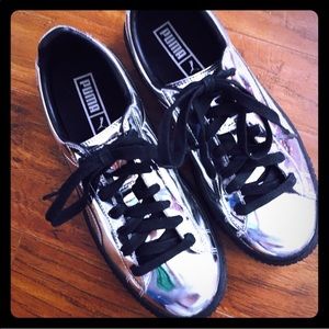 💎Chrome Platform Pumas (Sz 8)💎